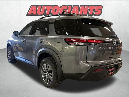 2025 Nissan Pathfinder SV 4WD