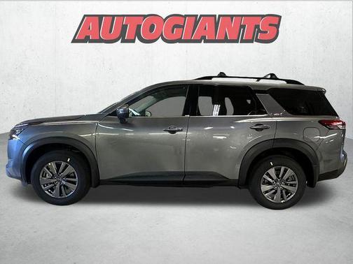2025 Nissan Pathfinder SV 4WD
