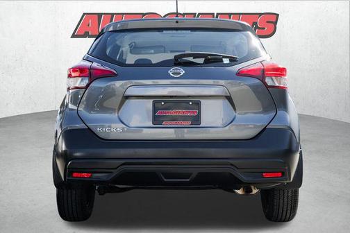 2019 Nissan Kicks S
