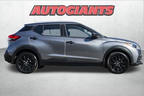 2019 Nissan Kicks S