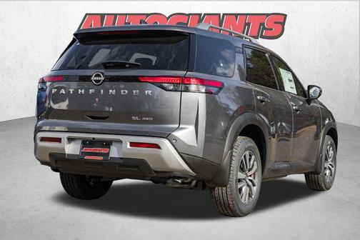 2025 Nissan Pathfinder SL 4WD