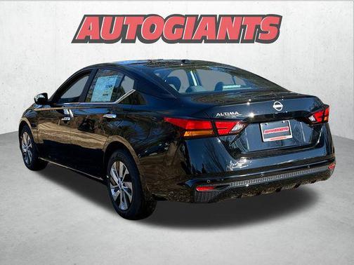 2025 Nissan Altima S FWD