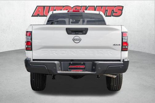 2025 Nissan Frontier S
