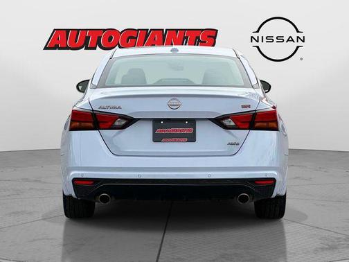 Gray Sky Pearl 2024 Nissan Altima SR Intelligent AWD