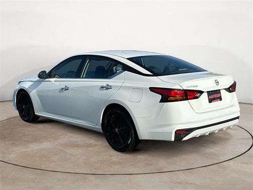 2022 Nissan Altima S FWD