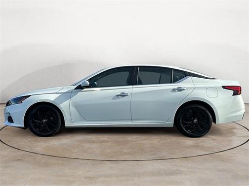 2022 Nissan Altima S FWD