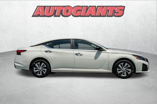 2025 Nissan Altima S FWD