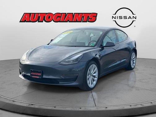 2022 Tesla Model 3 Standard Range