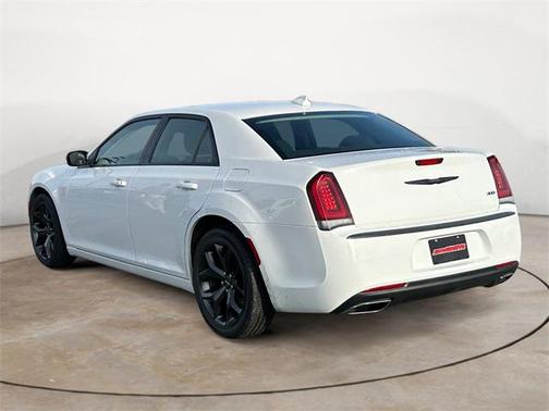 2022 Chrysler 300 Touring