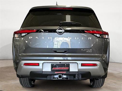 2025 Nissan Pathfinder Platinum 4WD