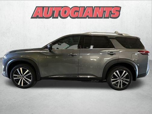 2025 Nissan Pathfinder Platinum 4WD