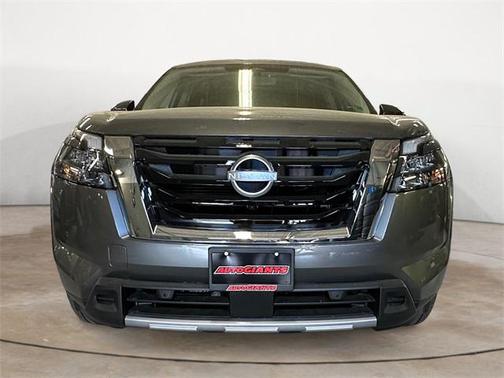 2025 Nissan Pathfinder Platinum 4WD