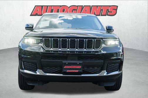 2022 Jeep Grand Cherokee L Laredo