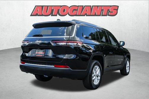 2022 Jeep Grand Cherokee L Laredo