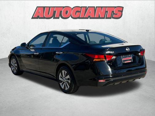 2025 Nissan Altima S FWD