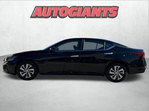 2025 Nissan Altima S FWD