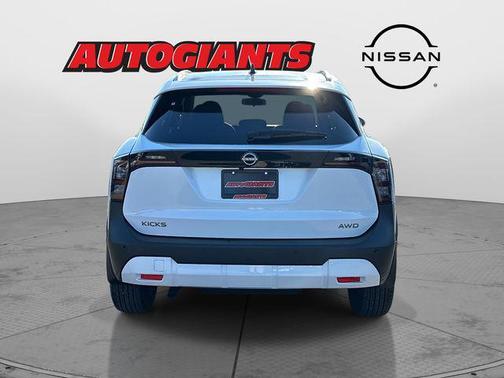 2026 Nissan Kicks SV