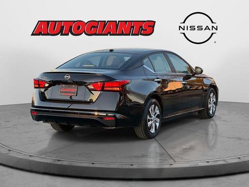 2025 Nissan Altima S FWD