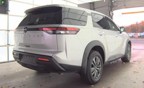 2024 Nissan Pathfinder S 4WD