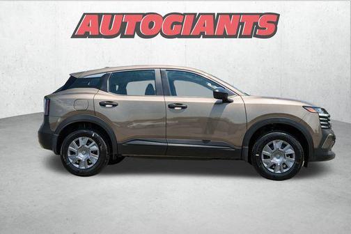 2025 Nissan Kicks S