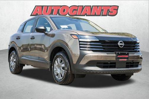 2025 Nissan Kicks S