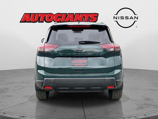 Obsidian Green 2026 Nissan Rogue Dark Armor