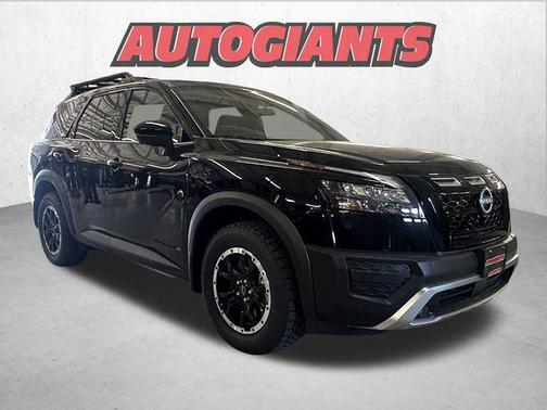 2025 Nissan Pathfinder Rock Creek 4WD