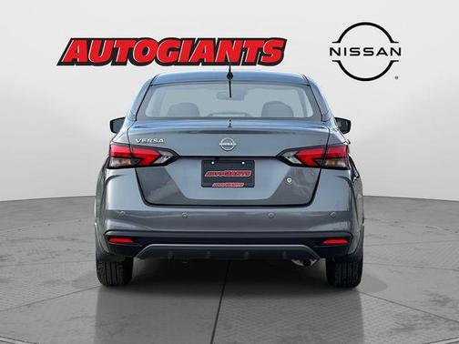 2023 Nissan Versa 1.6 S