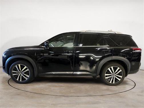 2023 Nissan Pathfinder Platinum 4WD