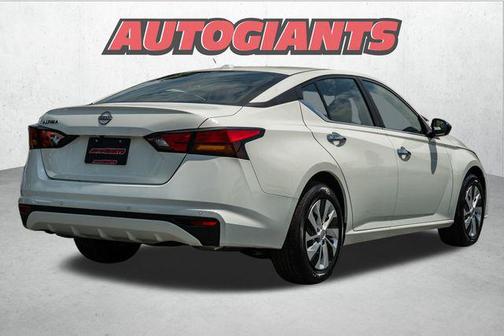 2025 Nissan Altima S FWD