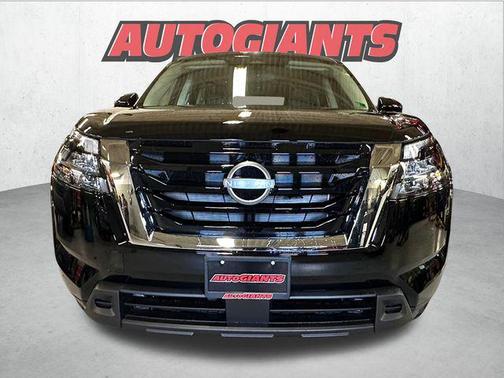 2025 Nissan Pathfinder S 4WD