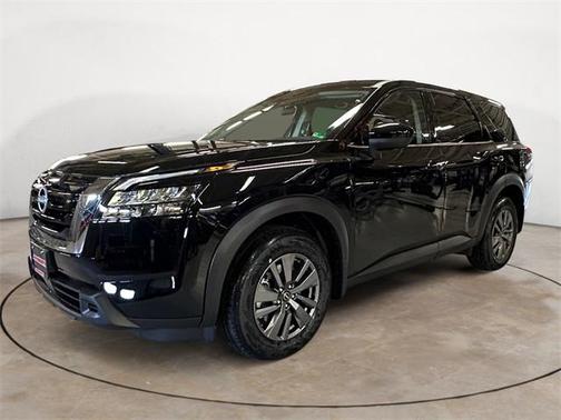 2025 Nissan Pathfinder S 4WD