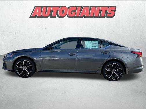 2025 Nissan Altima SR FWD