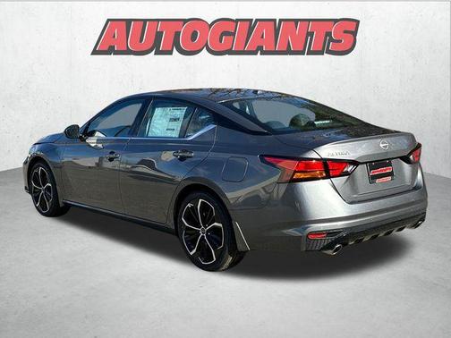 2025 Nissan Altima SR FWD