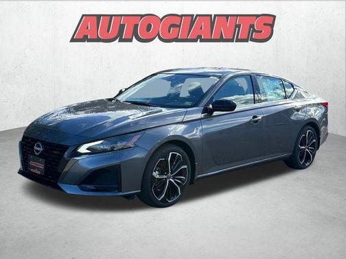 2025 Nissan Altima SR FWD
