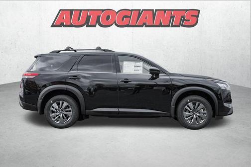 2025 Nissan Pathfinder SV 4WD