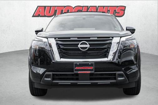 2025 Nissan Pathfinder SV 4WD