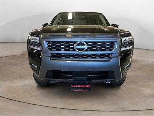 2025 Nissan Frontier SL