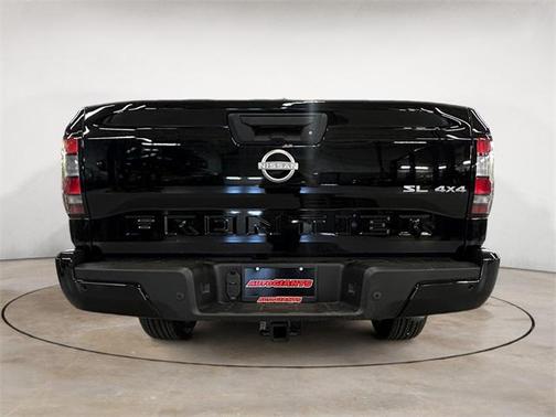 2025 Nissan Frontier SL