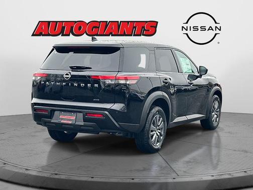 2026 Nissan Pathfinder S