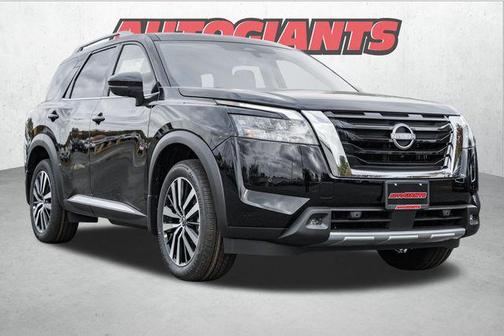 2025 Nissan Pathfinder Platinum 4WD