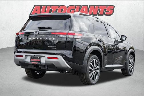 2025 Nissan Pathfinder Platinum 4WD