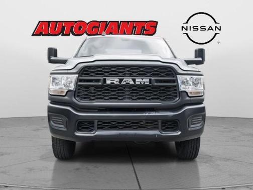 2020 RAM 2500 Tradesman Crew Cab 4X4 6'4' Box