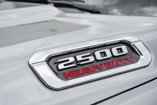 2020 RAM 2500 Tradesman Crew Cab 4X4 6'4' Box