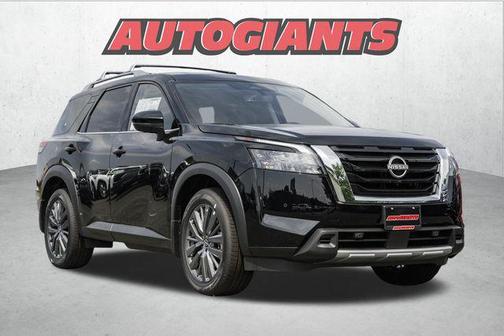 2025 Nissan Pathfinder SL 4WD