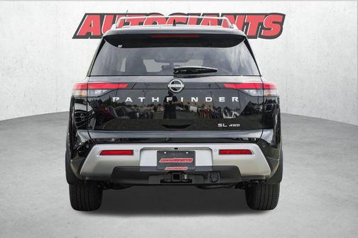 2025 Nissan Pathfinder SL 4WD