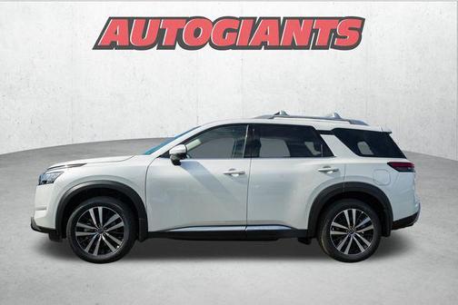 2025 Nissan Pathfinder Platinum 4WD