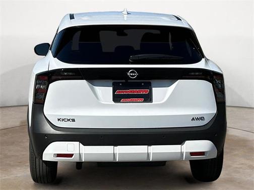 2025 Nissan Kicks SV