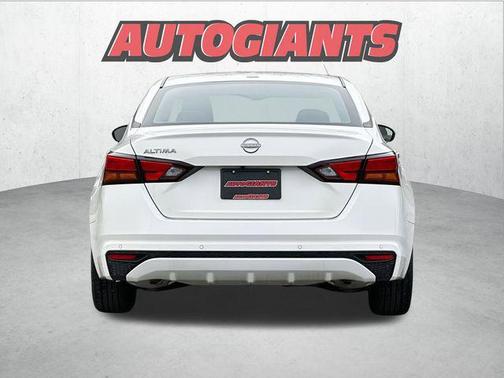 2025 Nissan Altima S FWD