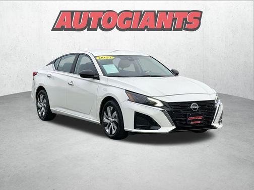 2025 Nissan Altima S FWD